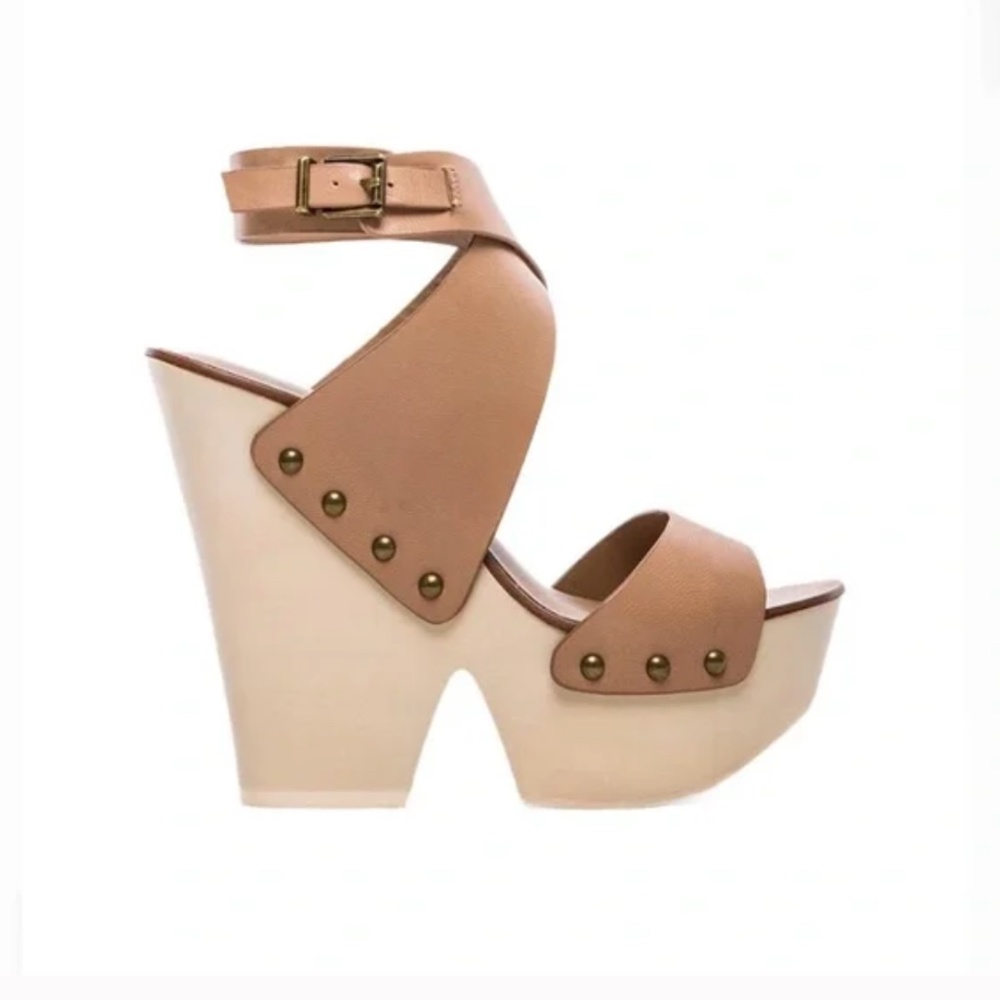 BCBG Runway Cassius Platform Wedge Sandal in Nude